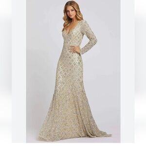 Mac Duggal GEOMETRIC EMBELLISHED EVENING GOWN 5021 size 14 & 18 long sleeve nude